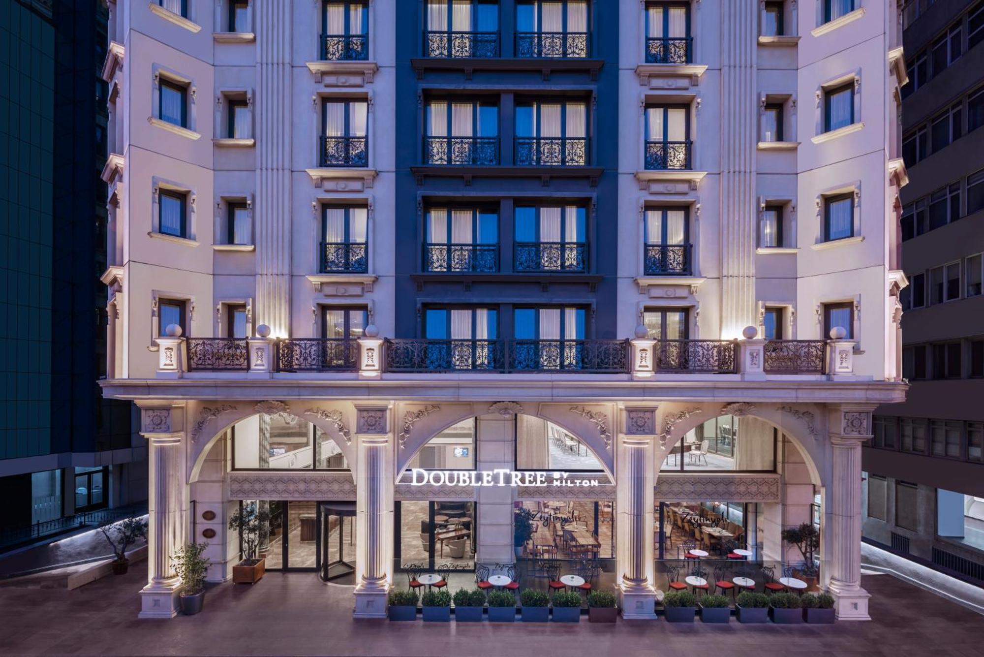 Doubletree By Hilton Gayrettepe Istanboel